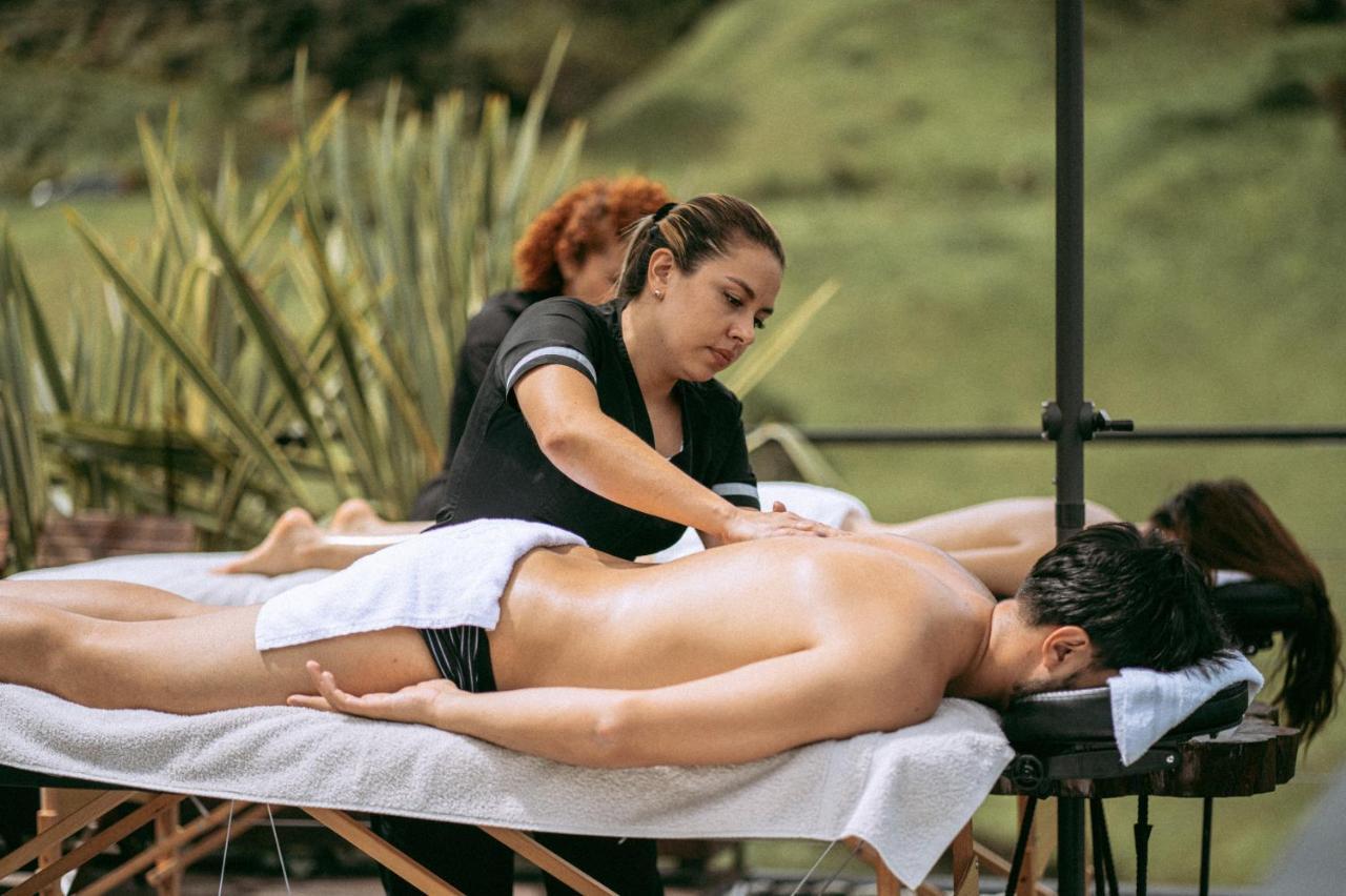Domus Glamping Hotel Guatape Bagian luar foto